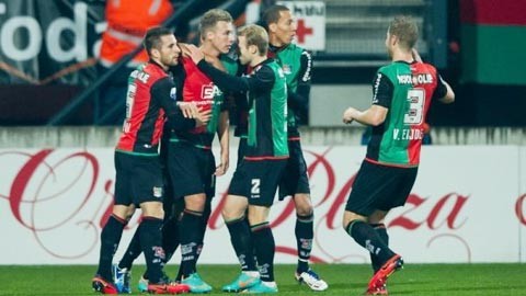 场比赛中 场比赛中