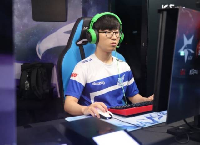 通过深入分 通过深入分