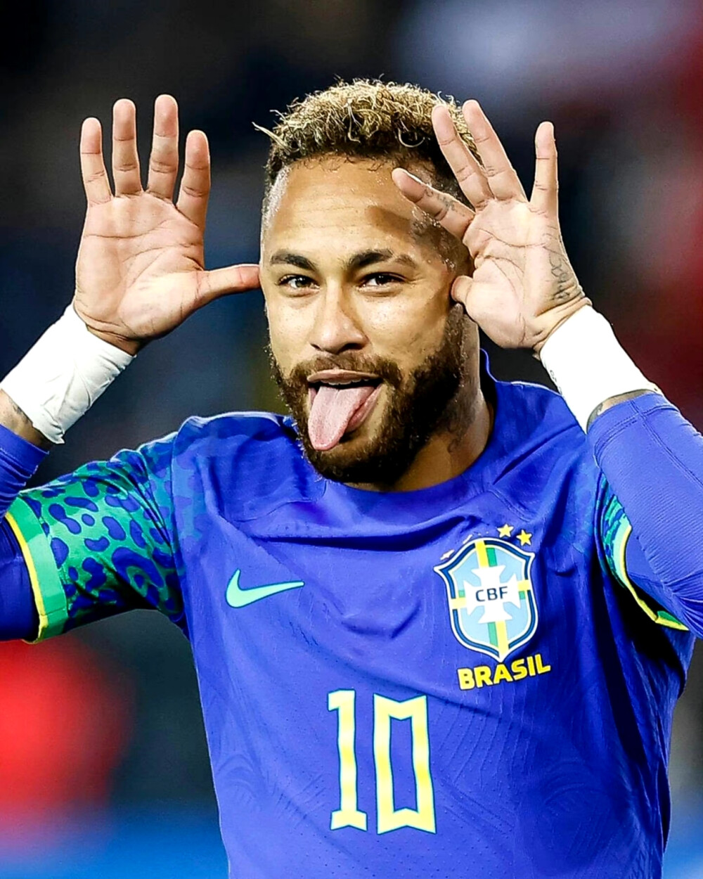 足球场上对 足球场上对