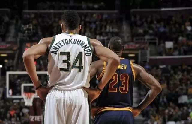 俱乐部与球 俱乐部与球